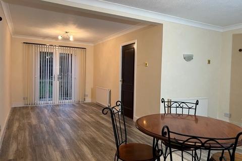 3 bedroom semi-detached house to rent, Newburgh Circle, Bridge of Don, Aberdeen, AB22