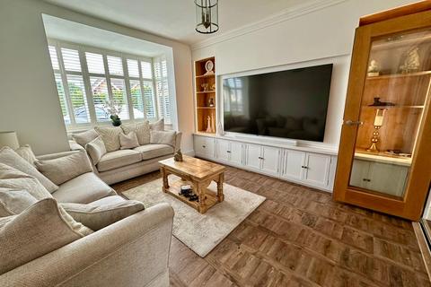 3 bedroom detached house for sale, Mytchett Road, MYTCHETT GU16