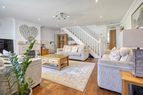 4 bedroom semi-detached house for sale, Dedham Close, Billericay, Essex, CM11