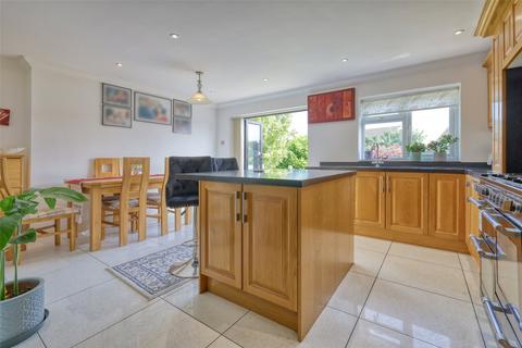 4 bedroom semi-detached house for sale, Dedham Close, Billericay, Essex, CM11