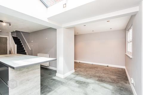 104 Beaumont Chase, Bolton, BL3 4XH