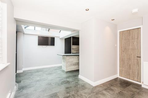 104 Beaumont Chase, Bolton, BL3 4XH
