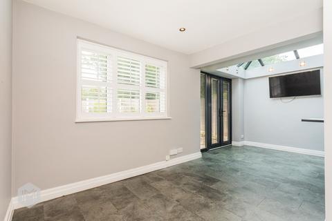 104 Beaumont Chase, Bolton, BL3 4XH