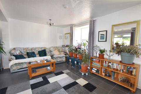 15 Condurrow Road, Beacon, Camborne, TR14 7SW