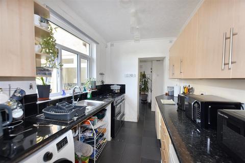 15 Condurrow Road, Beacon, Camborne, TR14 7SW