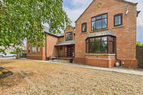 undefined, Mereside, Hornsea, HU18 1BG