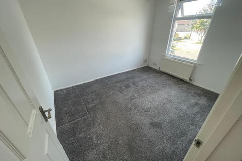 2 bedroom flat to rent, Ashford, TW15
