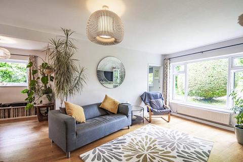16 Pennypiece, Goring, Reading, RG8 9BY