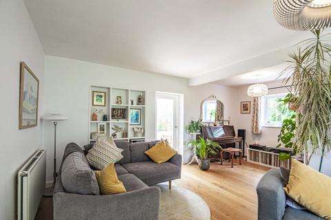 16 Pennypiece, Goring, Reading, RG8 9BY