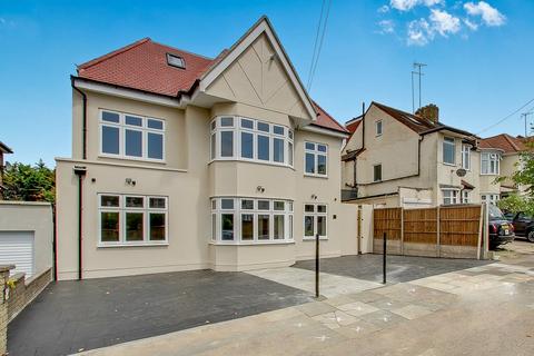 2 bedroom apartment for sale, Beaconsfield Road, London, N11
