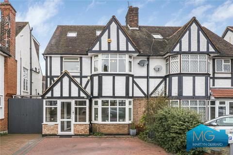 5 Willow Way, London, N3 2PL