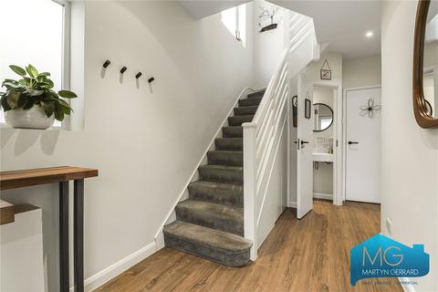 5 Willow Way, London, N3 2PL