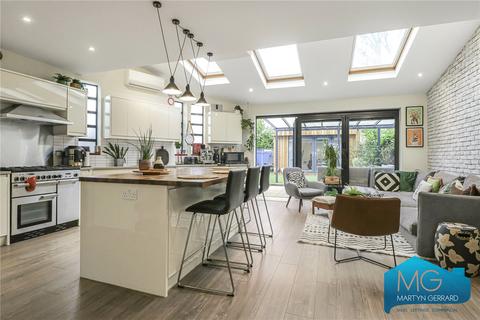 5 Willow Way, London, N3 2PL