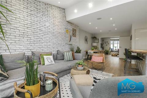 5 Willow Way, London, N3 2PL