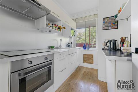 2 bedroom flat for sale, Cherry Garden Street, Bermondsey, SE16