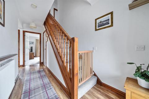 4 bedroom detached house for sale, Plas Ffynnon Way, SY11 2TZ.