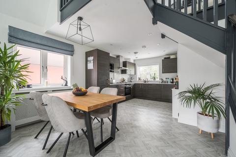 undefined, London Road, Guildford, GU1