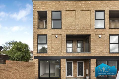 4 bedroom end of terrace house for sale, Chase Road, London, N14