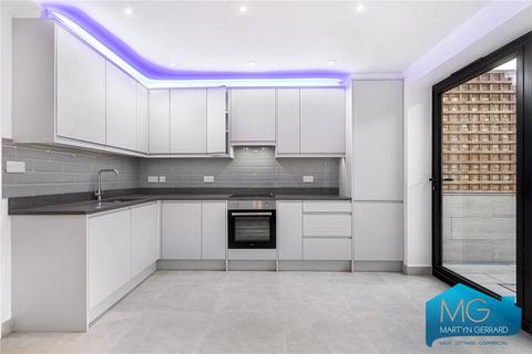 4 bedroom end of terrace house for sale, Chase Road, London, N14