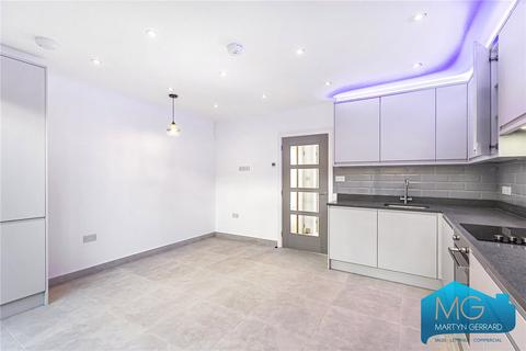 4 bedroom end of terrace house for sale, Chase Road, London, N14