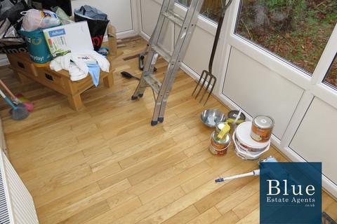 5 bedroom bungalow to rent, Marlborough Road, Ashford, TW15