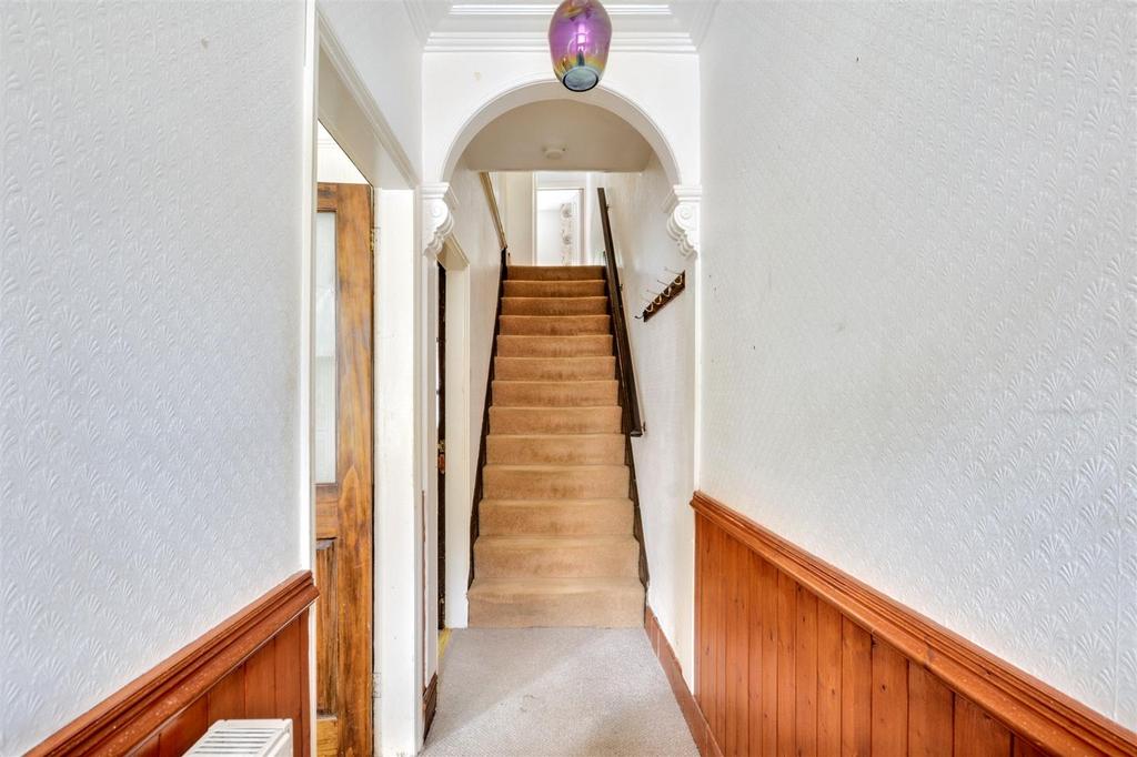 Hallway 2.jpeg