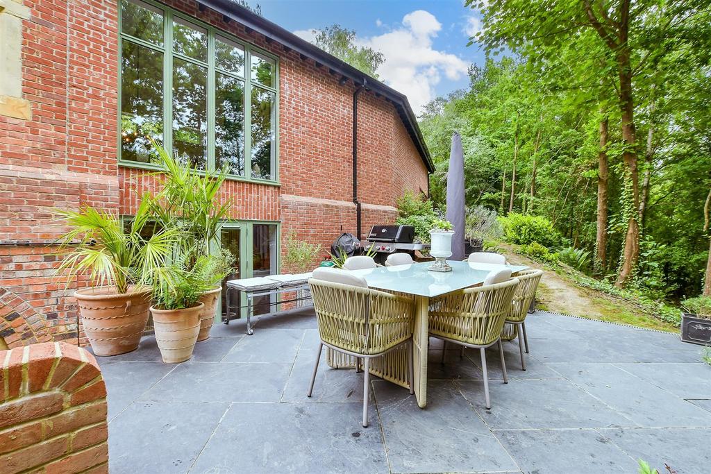 Patio / Decking