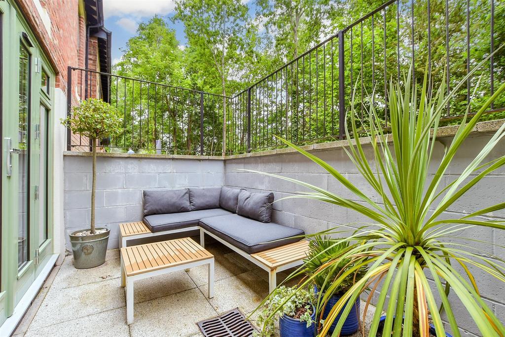 Patio / Decking
