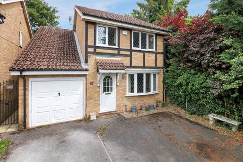 4 bedroom detached house for sale, Portland Close, Burnham SL2