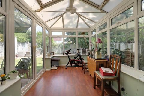 4 bedroom detached house for sale, Portland Close, Burnham SL2