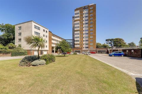 2 bedroom flat for sale, Boundary Road, Worthing BN11