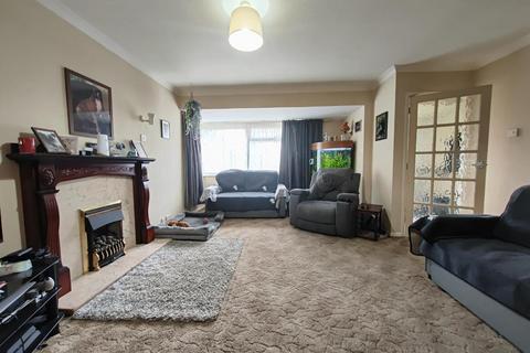 43 Highgate Road, Woodley, Reading, RG5 3ND