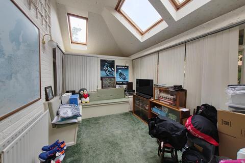 43 Highgate Road, Woodley, Reading, RG5 3ND