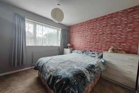 43 Highgate Road, Woodley, Reading, RG5 3ND