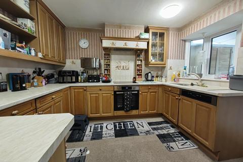 43 Highgate Road, Woodley, Reading, RG5 3ND