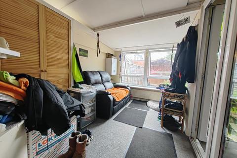 43 Highgate Road, Woodley, Reading, RG5 3ND