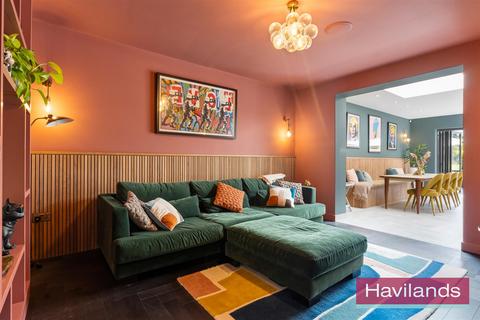 4 bedroom semi-detached house for sale, Winchmore Hill Road, London