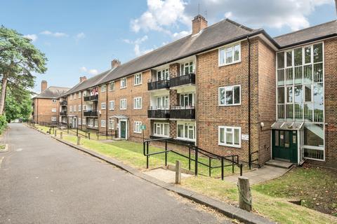 Flat 27, Hillside House, 1 Duppas Avenue, Croydon, CR0 4BX