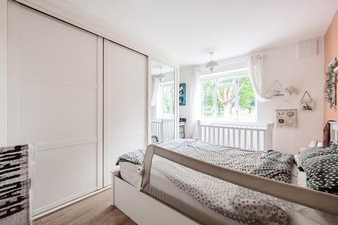 Flat 27, Hillside House, 1 Duppas Avenue, Croydon, CR0 4BX