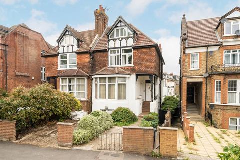 Palace Road, London SW2