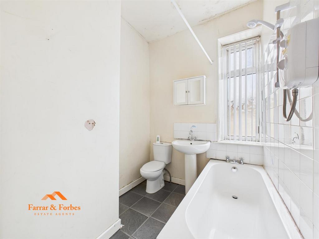 CAM03956 G0-PR0108-STILL011.jpg