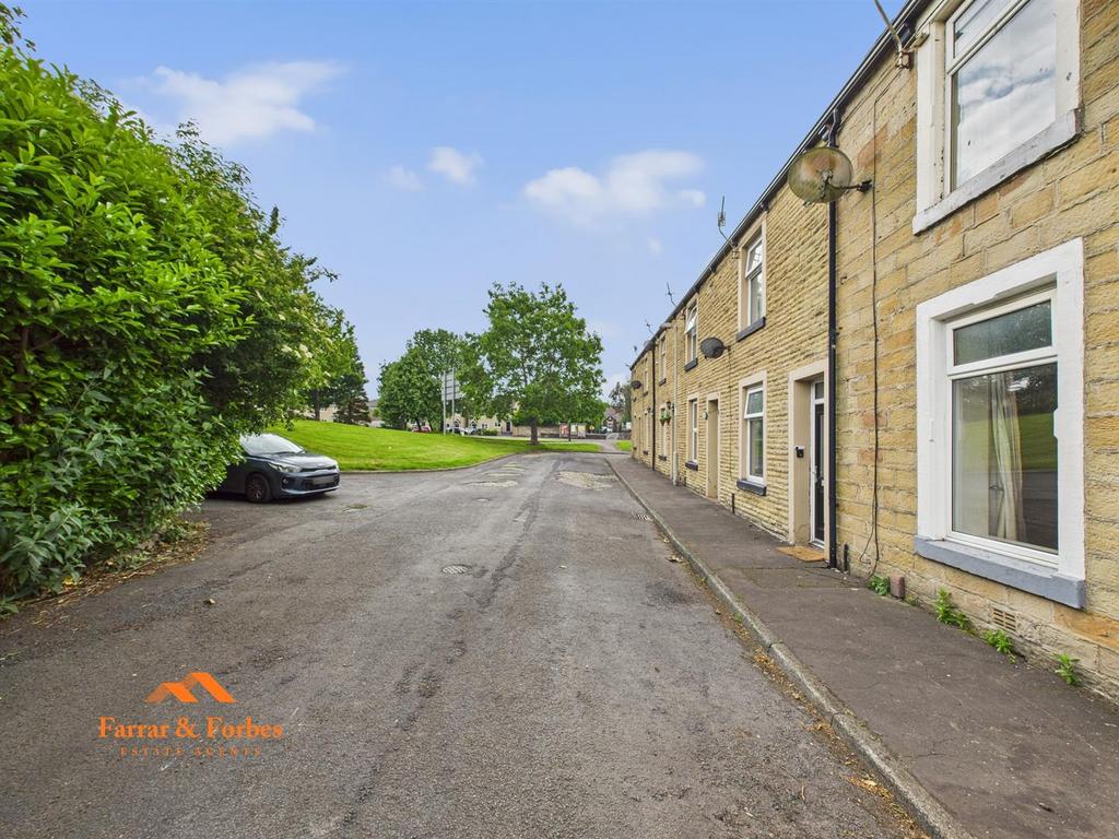 CAM03956 G0-PR0108-STILL015.jpg