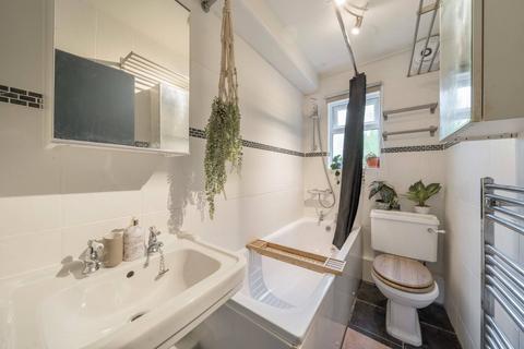 Flat 1, Weymouth Court, 55 - 57 Upper Tulse Hill, London, SW2 2SH