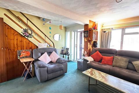 3 bedroom semi-detached house for sale, Patterdale Road, Dartford DA2