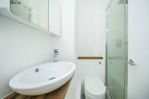 Studio to rent, Woburn Place, London WC1H
