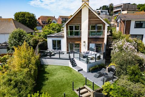 2 High Ridge, Hythe, CT21 5TE