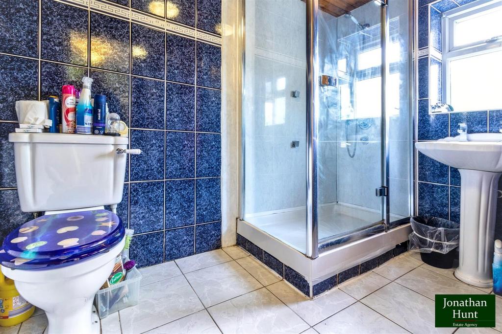 Groundfloor shower room