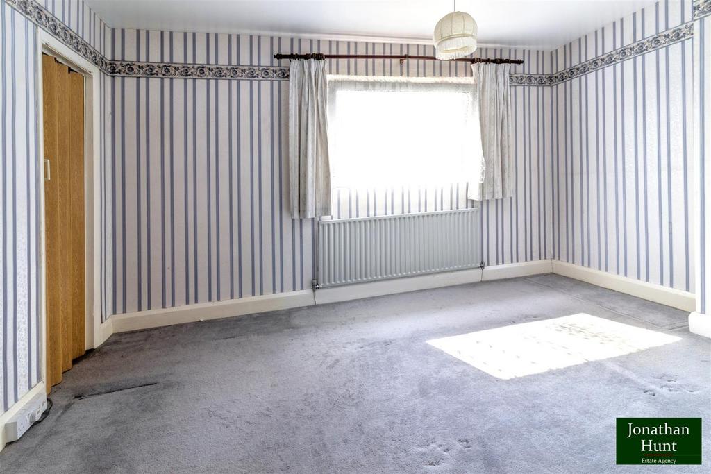 Principal bedroom