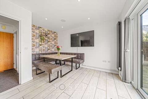17 Cranberry Square, Ipswich, IP3 9GT