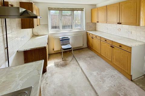 2 bedroom semi-detached house for sale, Woodland Road, Whitby, Ellesmere Port, Cheshire, CH65